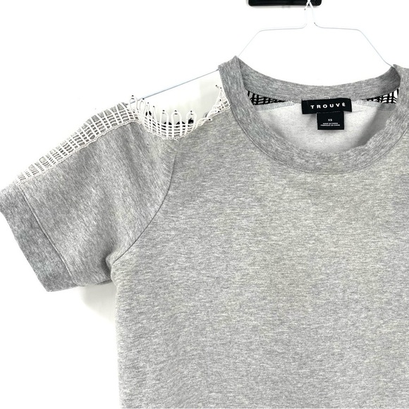 TROUVE Gray Open Shoulder Crew Neck Top - Picture 2 of 6